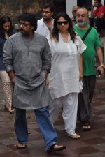 at Priyanka Chopra_s dad funeral in Mumbai on 10th June 2013 (76).JPG